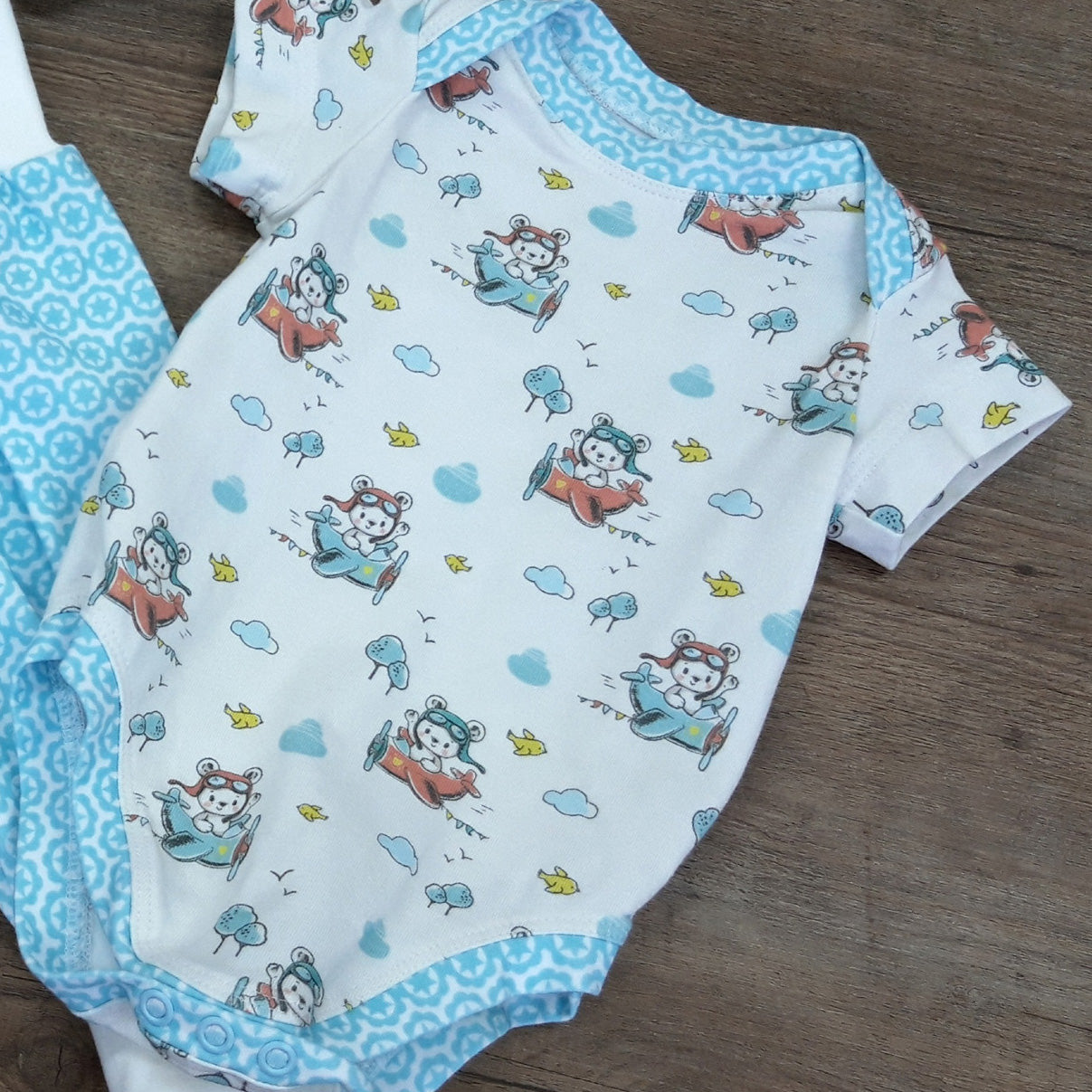 Babyhose, Mütze & Dreieckstuch "Flugzeug"