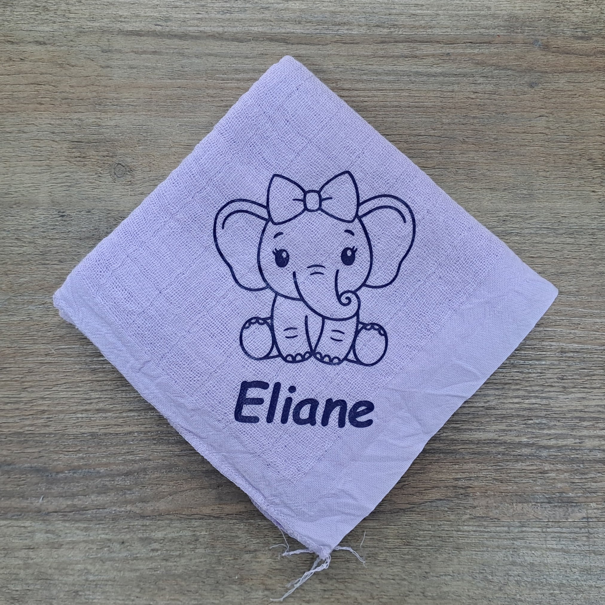 Nuscheli Elefant weiblich, diverse Farben