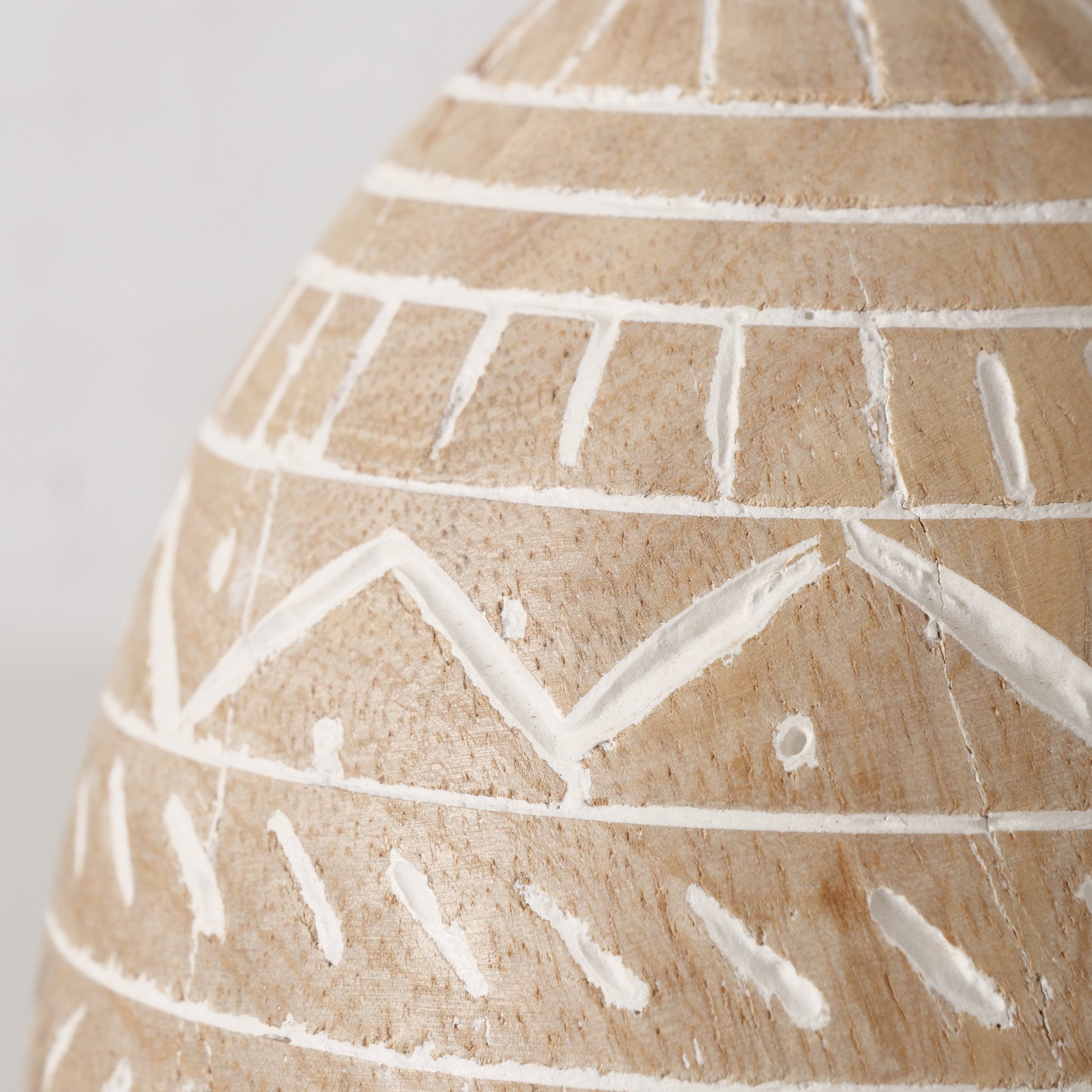 Dekoaufsteller Telur Ei – H 10 cm, Mangoholz