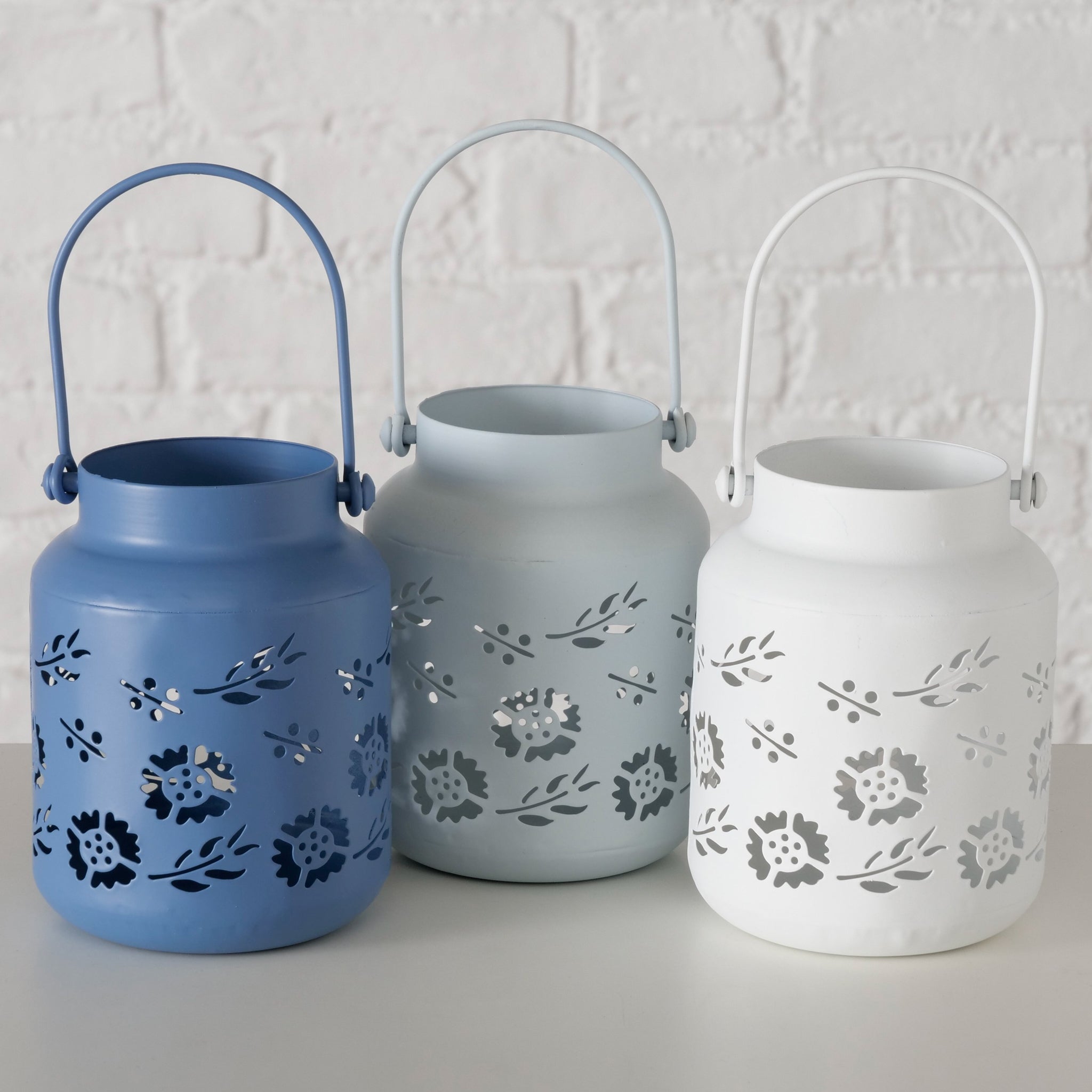 Windlicht Fleurette - Handgearbeitetes Metall-Windlicht mit Henkel