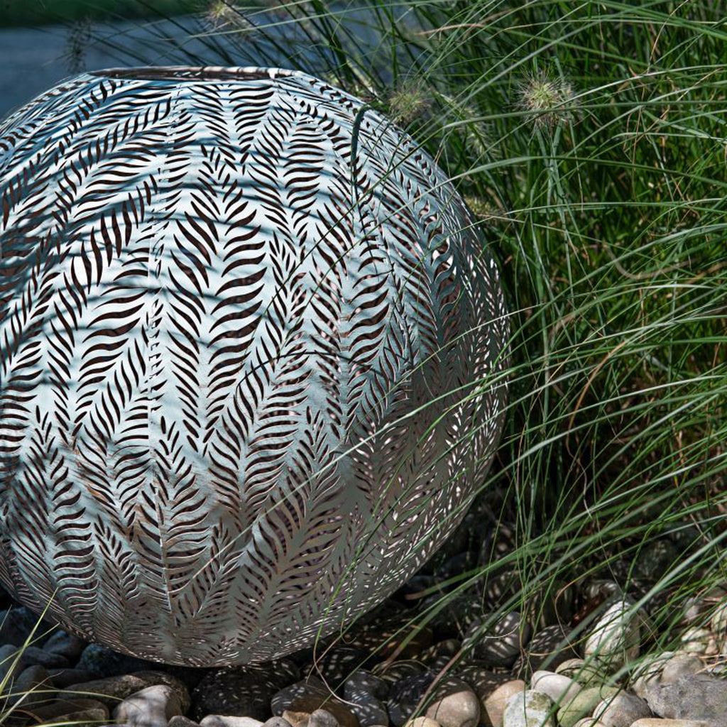 Solar Antic Ball Lara