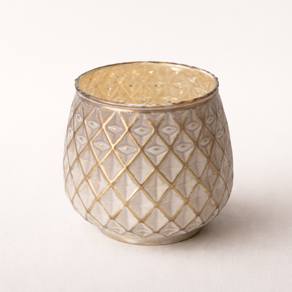 Windlicht Yamuna – Handgearbeitetes Glas-Windlicht in Beige & Gold