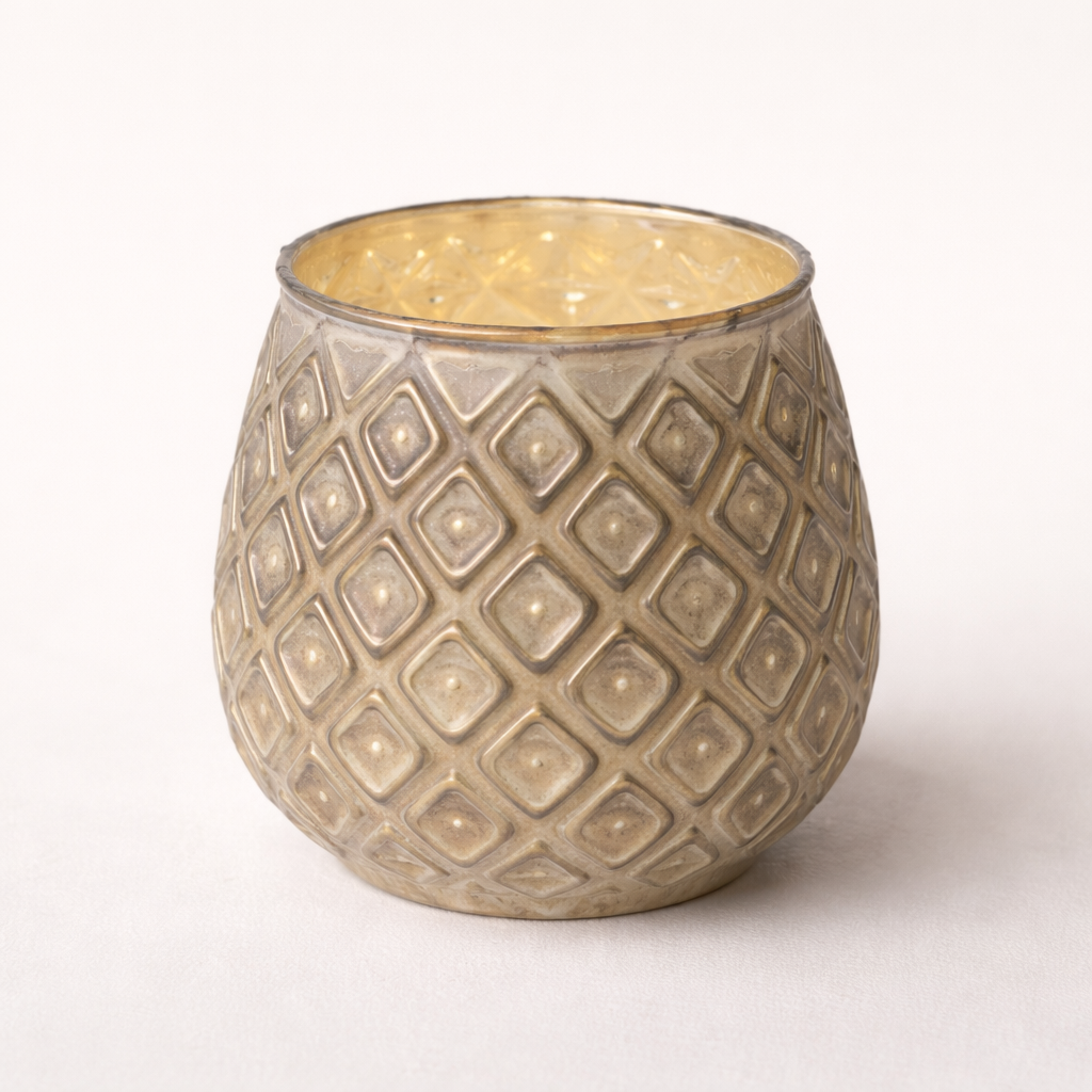 Windlicht Yamuna – Handgearbeitetes Glas-Windlicht in Beige & Gold