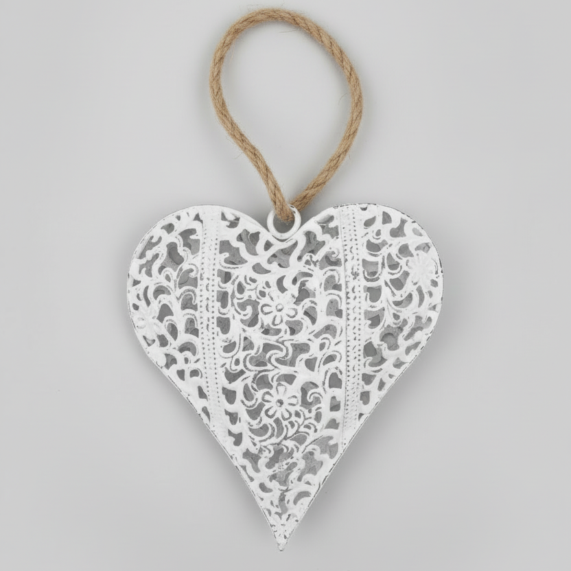 Romantisches Metallherz im Shabby Chic Stil