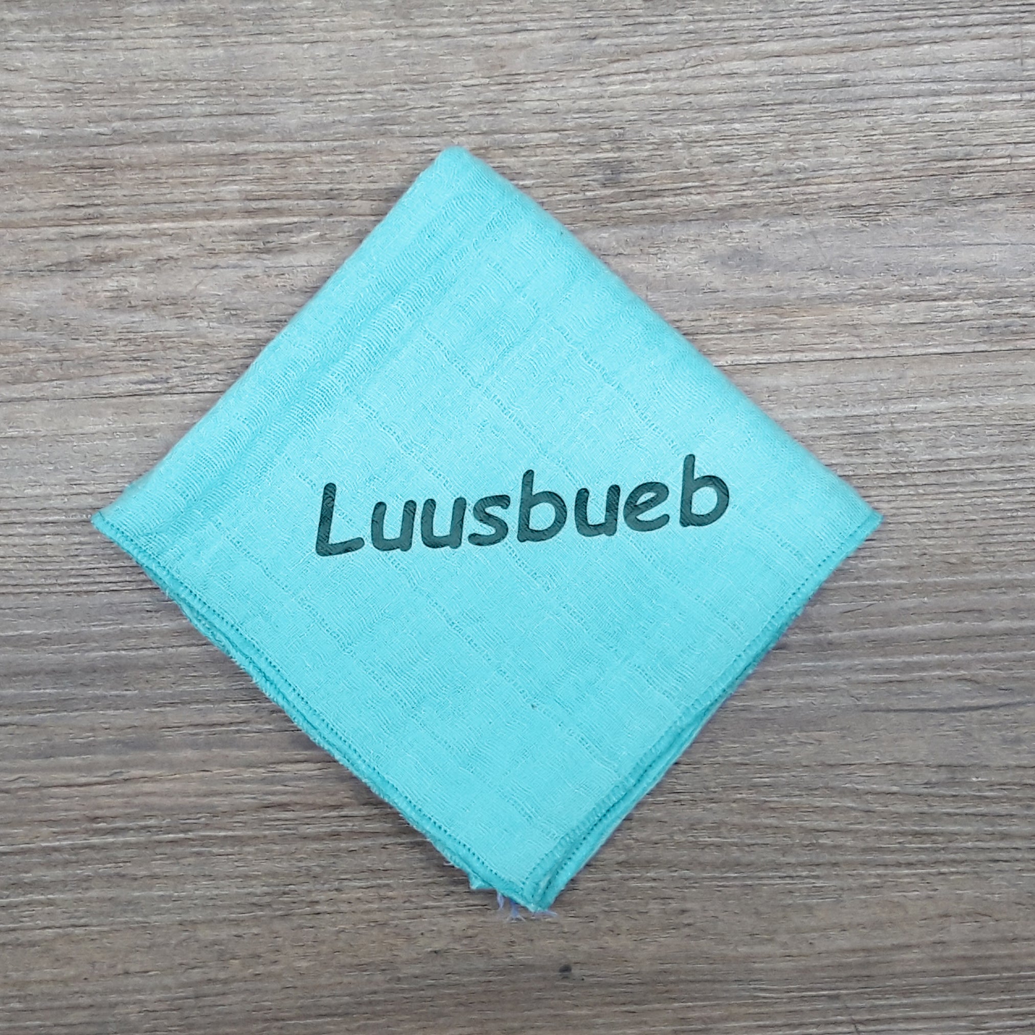 Nuscheli Luusbueb, diverse Farben